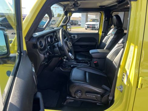 Used 2023 Jeep Wrangler Unlimited Rubicon 4xe AWD/4WD image 31