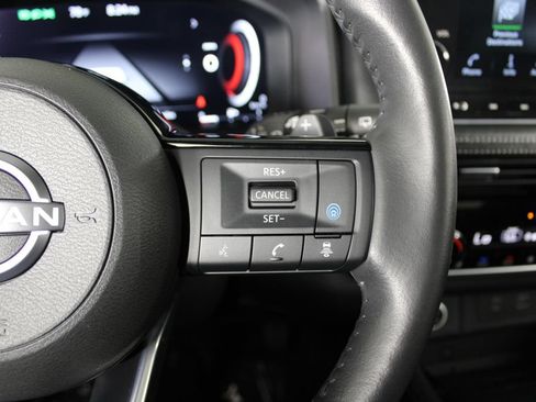 Used 2022 Nissan Rogue Platinum w/ Head-Up Display Package FWD image 28