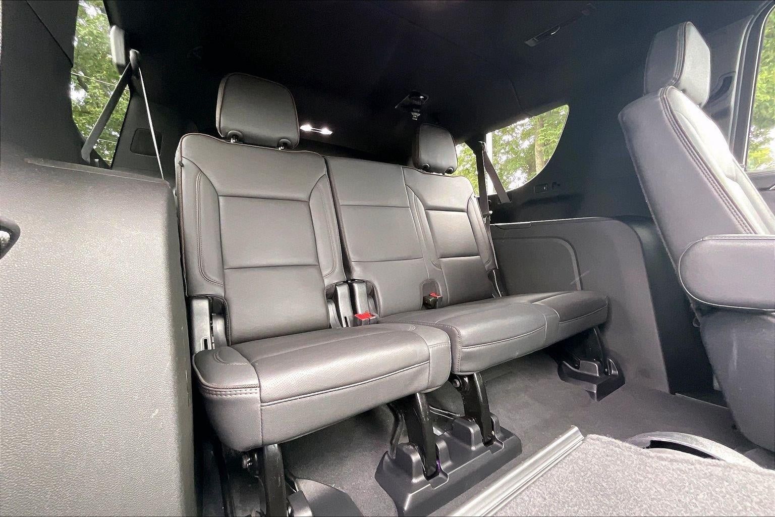 Used 2023 Chevrolet Suburban High Country w/ Premium Package AWD/4WD image 23