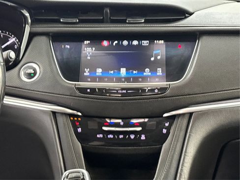 Used 2017 Cadillac XT5 Premium Luxury FWD image 19