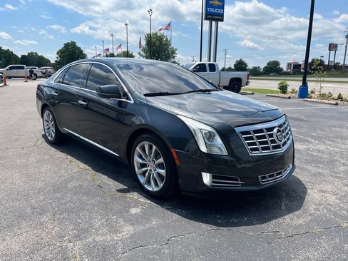 Used 2015 Cadillac XTS Luxury AWD/4WD image 2