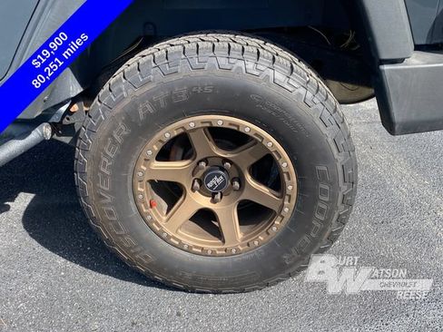 Used 2017 Jeep Wrangler Unlimited Sport AWD/4WD image 16