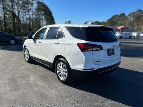 Used 2022 Chevrolet Equinox LT w/ Driver Convenience Package FWD image 4