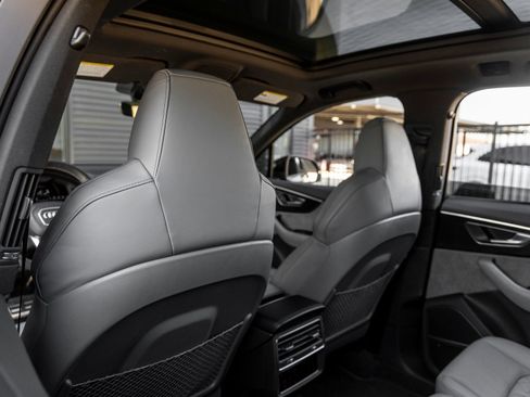 Used 2022 Audi SQ7 Premium Plus AWD/4WD image 27