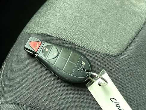 Used 2016 Jeep Cherokee Sport AWD/4WD image 27