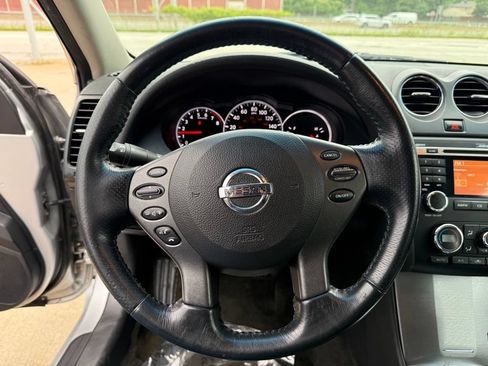 Used 2011 Nissan Altima 3.5 SR w/ 3.5SR Premium Pkg FWD image 30