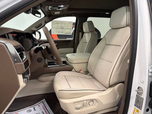 New 2026 GMC Yukon XL Denali w/ Sun & Power Step Package RWD image 18