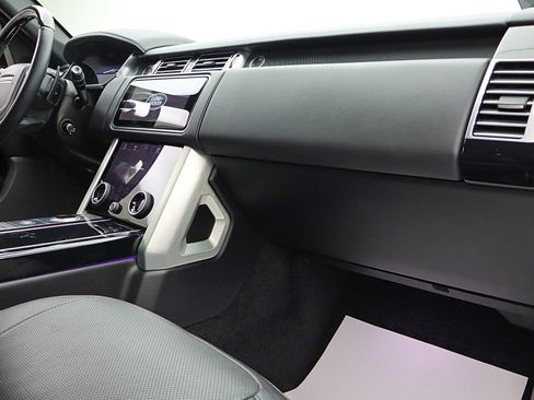 Used 2020 Land Rover Range Rover HSE image 31