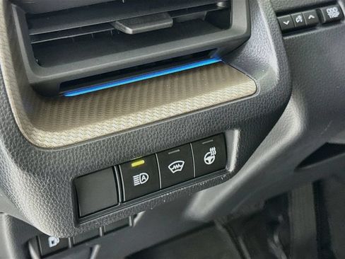 Used 2024 Toyota Prius XLE AWD/4WD image 11
