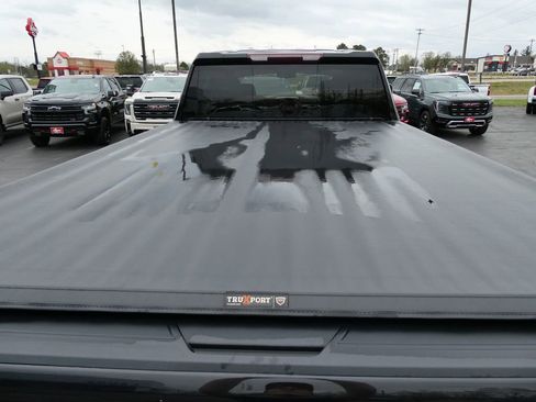 Used 2021 Chevrolet Silverado 2500 LT w/ Convenience Package image 16