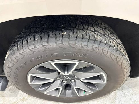 Certified 2022 Chevrolet Tahoe Z71 w/ Z71 Off-Road Package AWD/4WD image 25