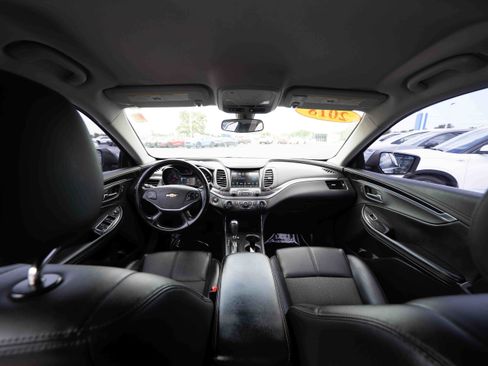 Used 2018 Chevrolet Impala LT FWD image 19