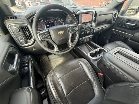 Used 2020 Chevrolet Silverado 2500 LTZ w/ LTZ Premium Package AWD/4WD image 15
