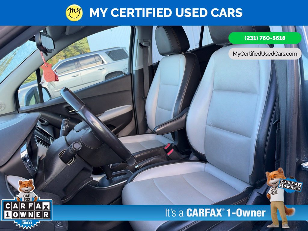 Used 2021 Chevrolet Trax LT w/ Premium Seat Package AWD/4WD image 14