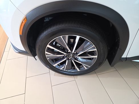 Used 2026 INFINITI QX60 Luxe w/ Cargo Package FWD image 14