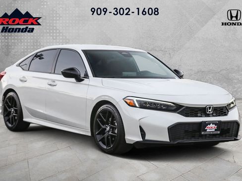 Used 2025 Honda Civic Sport image 3