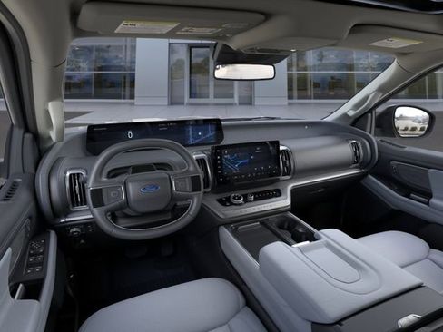 New 2026 Ford Expedition Platinum w/ Driver's Package AWD/4WD image 9