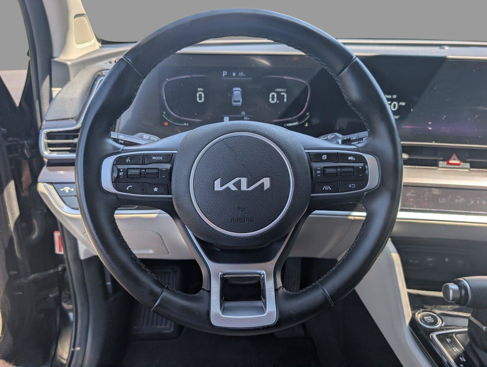 Used 2023 Kia Sportage EX FWD image 25