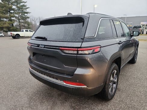 Used 2022 Jeep Grand Cherokee Limited 4xe image 7