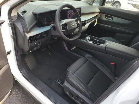 New 2025 Nissan Murano SL image 11