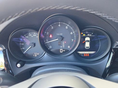 New 2026 Porsche Macan AWD/4WD image 25