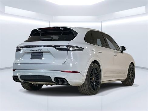 Used 2022 Porsche Cayenne GTS image 7