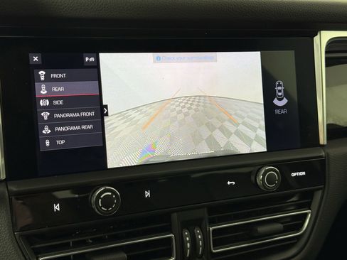New 2025 Porsche Macan image 31