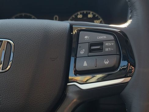 Certified 2025 Honda Odyssey Elite image 32