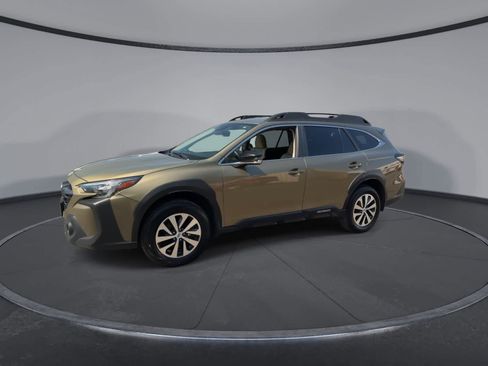 Used 2023 Subaru Outback Premium AWD/4WD image 4