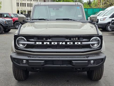 New 2026 Ford Bronco Outer Banks AWD/4WD image 8