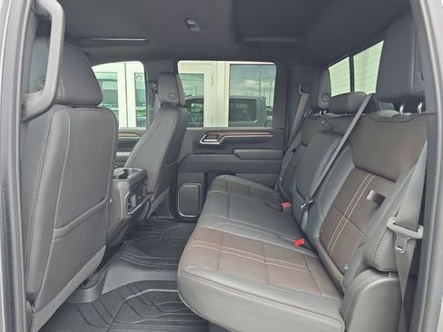 Certified 2025 Chevrolet Silverado 3500 High Country w/ High Country Premium Package AWD/4WD image 15