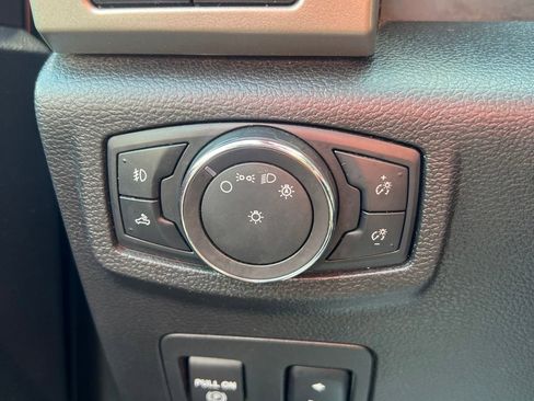 Used 2018 Ford F150 Lariat w/ Equipment Group 502A Luxury AWD/4WD image 23