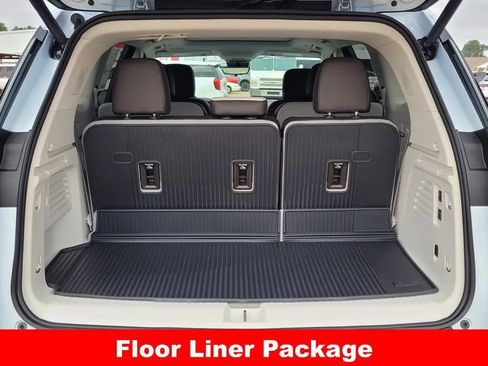 New 2026 GMC Acadia Denali w/ Super Cruise Package image 9