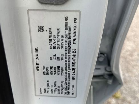 Used 2022 Tesla Model 3 Long Range AWD/4WD image 26
