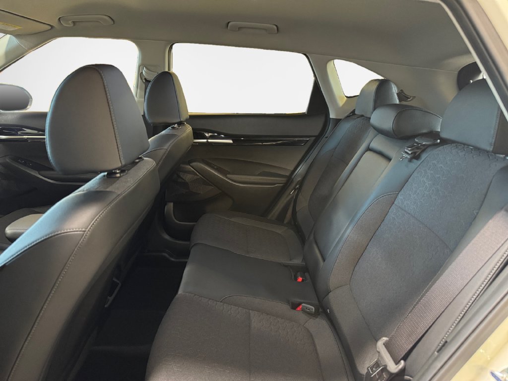 Certified 2025 Kia Seltos S AWD/4WD image 24