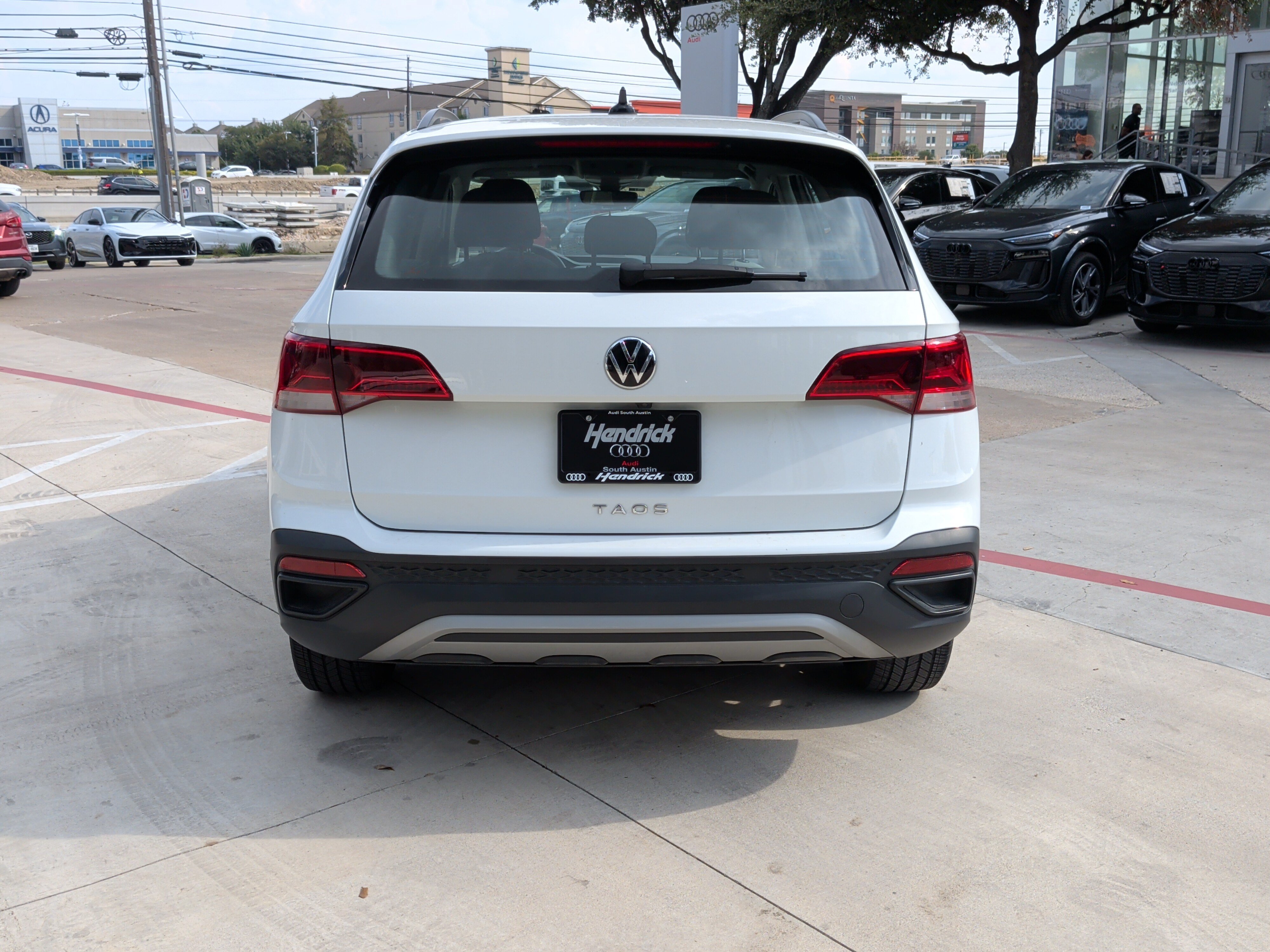Used 2024 Volkswagen Taos S FWD image 9