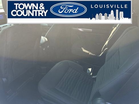 Used 2021 Ford Explorer XLT w/ Class III Trailer Tow Package AWD/4WD image 15