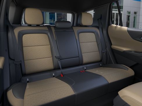 New 2026 Chevrolet Equinox ACTIV FWD image 17
