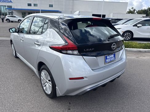 Used 2023 Nissan Leaf S image 3