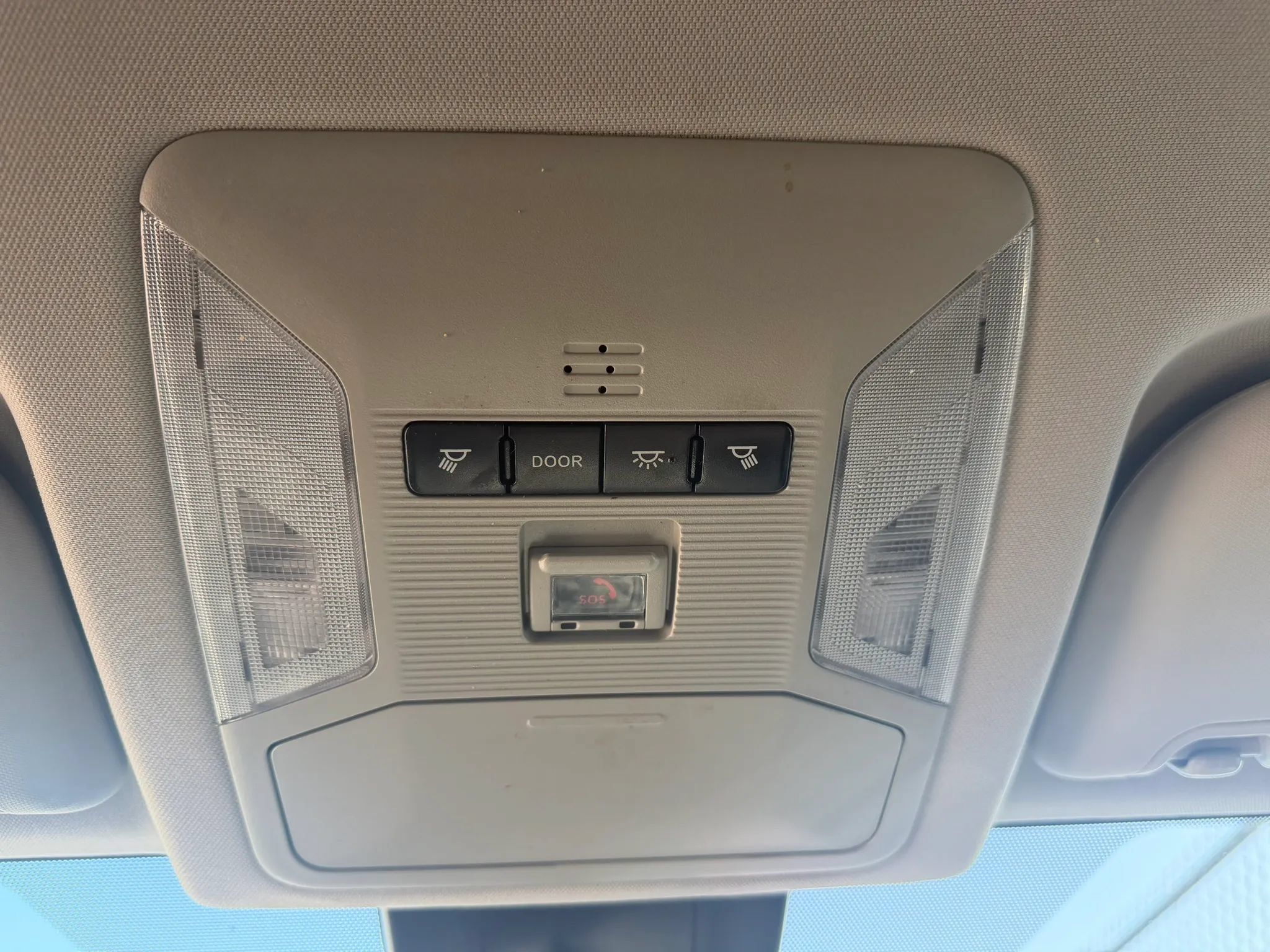 Used 2021 Toyota RAV4 LE AWD/4WD image 24