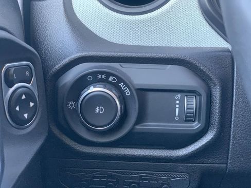 Used 2024 Jeep Wrangler Unlimited Sport AWD/4WD image 16