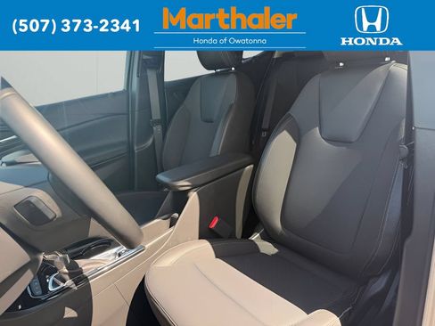 Used 2025 Buick Encore GX Preferred AWD/4WD image 27
