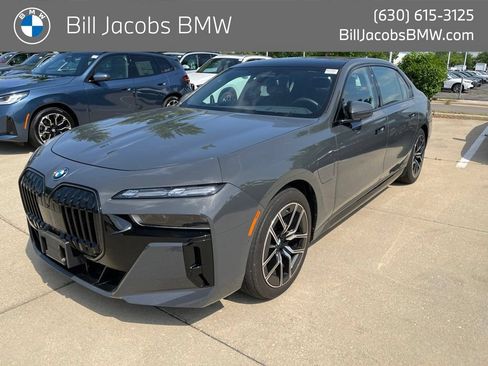 Used 2026 BMW 750e xDrive w/ Executive Package AWD/4WD image 1