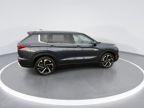 Used 2025 Mitsubishi Outlander SEL image 21