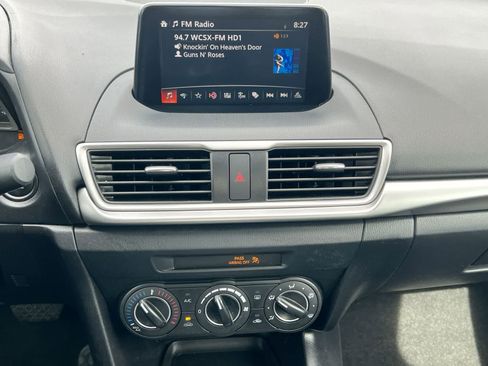 Used 2017 MAZDA MAZDA3 Sport w/ Preferred Equipment Package image 27