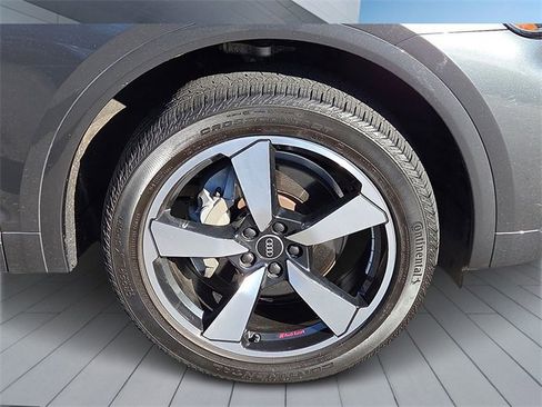 Certified 2023 Audi Q5 2.0T Premium Plus w/ Premium Plus Package image 8