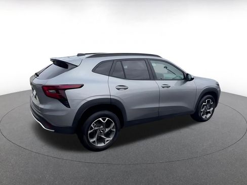 Used 2025 Chevrolet Trax LT image 15