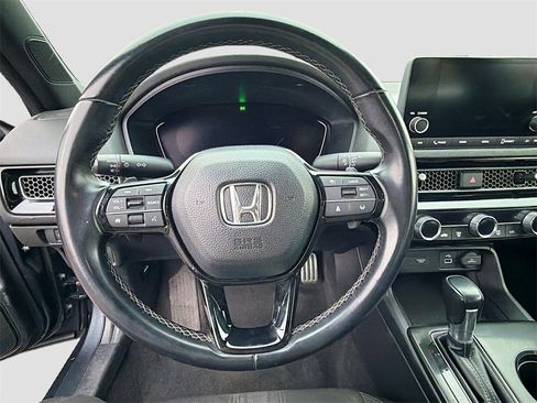 Used 2023 Honda Civic Sport image 11