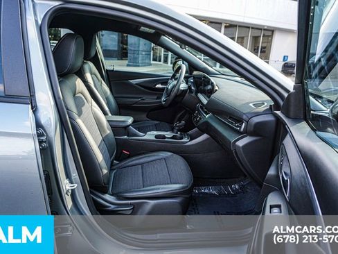 Used 2025 Buick Envista Preferred image 23