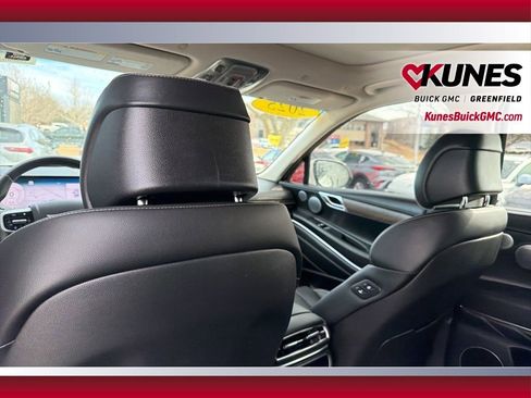 Used 2025 Genesis GV80 2.5T Prestige AWD/4WD image 40